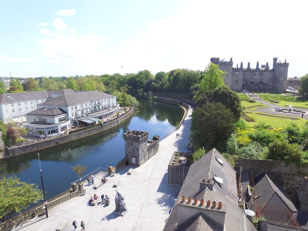 Kilkenny River Court Hotel Exterior photo